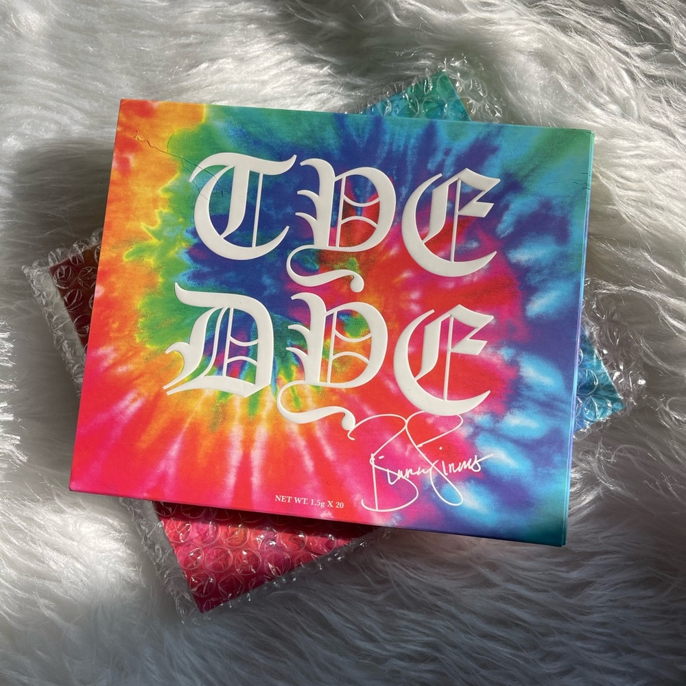 Bianca X Hank & Henry Tye Dye Palette
